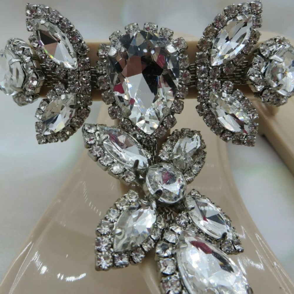 💎Women’s Beige Rhinestone Sandals💎 - Picture 5 of 5